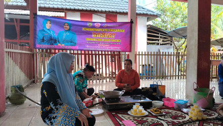 PENGUATAN PENYELENGGARAAN DASHAT (DAPUR SEHAT ATASI STUNTING) DI KAMPUNG KB KECAMATAN HALONG TAHUN 2025