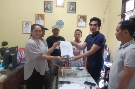 Pemdes Kapul Serahkan Dana Investasi Desa ke BUMDes Welum Barataan, Dorong Ketahanan Pangan Desa