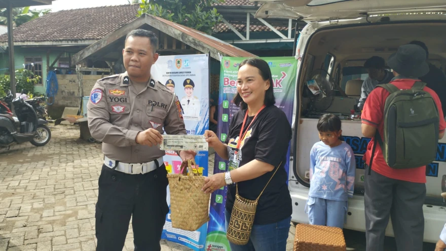 Mudahkan Warga Bayar Pajak, Samsat Balangan Buka Layanan Samsat Keliling di Festival Budaya Meratus 2025